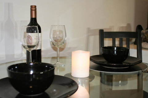 Modern Executive Apt@Barton*1BR*WiFi*Gym*Secure Parking*Canberra - Yamba Accommodation 11