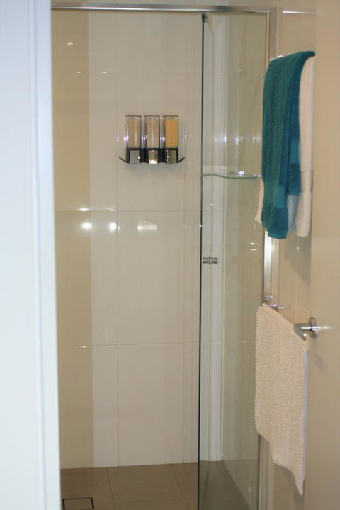 Modern Executive Apt@Barton*1BR*WiFi*Gym*Secure Parking*Canberra - Yamba Accommodation 15