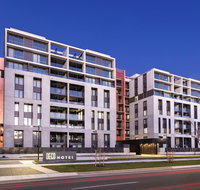 Deco Hotel Canberra - Yamba Accommodation