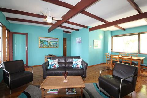 Bally High, 20 Dulconghi Street - Yamba Accommodation 10