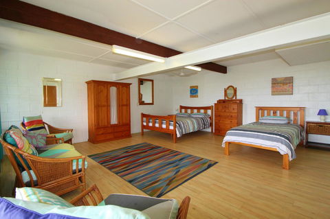Bally High, 20 Dulconghi Street - Yamba Accommodation 3