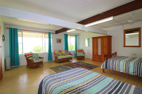 Bally High, 20 Dulconghi Street - Yamba Accommodation 2