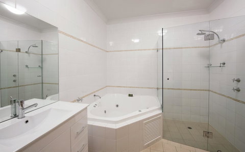 McCracken Country Club - Yamba Accommodation 26