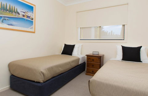 McCracken Country Club - Yamba Accommodation 40