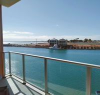 Wallaroo Marina Executive Apartments - Yamba Accommodation