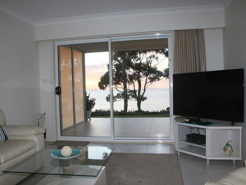 Mollymook Beach Waterfront - Yamba Accommodation 12