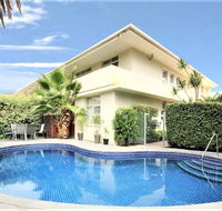 Hi 5 stars Glenelg Studio Apartment - Yamba Accommodation