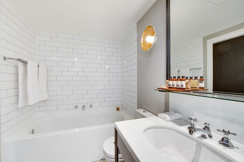 Mayfair Hotel - Yamba Accommodation 1