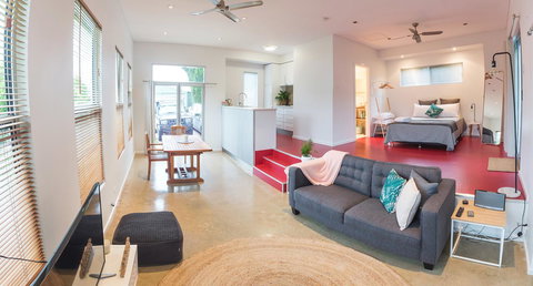 S T U D I O 22 Peaceful Retreat With Garden Views - Yamba Accommodation 2