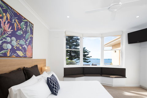 Bay 10 - Suites And Apartments - Yamba Accommodation 3