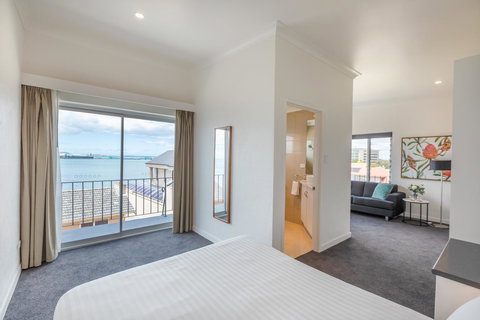 Bay 10 - Suites And Apartments - Yamba Accommodation 11