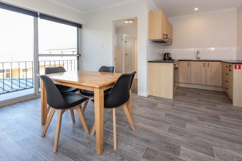 Bay 10 - Suites And Apartments - Yamba Accommodation 10
