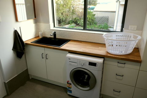 The Purple Door On Seaview - Yamba Accommodation 12