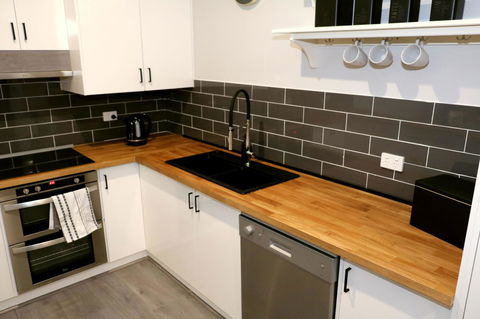 The Purple Door On Seaview - Yamba Accommodation 3