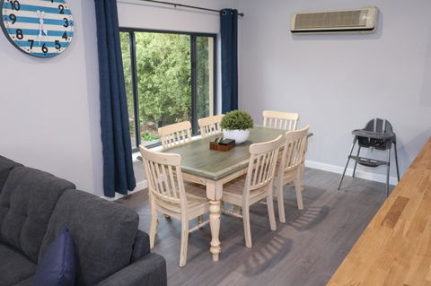 The Purple Door On Seaview - Yamba Accommodation 5