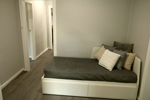 The Purple Door On Seaview - Yamba Accommodation 9