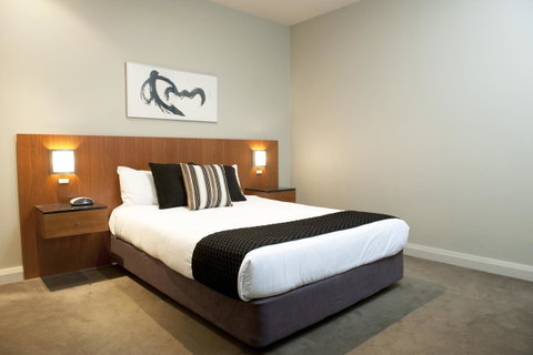 Mantra Hindmarsh Square - Yamba Accommodation 24