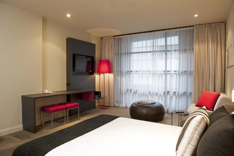 Mantra Hindmarsh Square - Yamba Accommodation 1