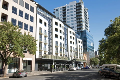 Mantra Hindmarsh Square - Yamba Accommodation 5