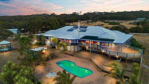 Doyles On The Bay - Yamba Accommodation 1