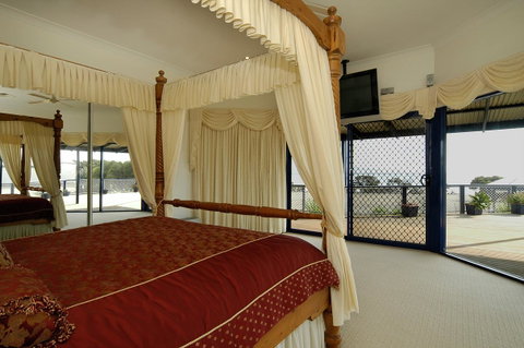 Doyles On The Bay - Yamba Accommodation 24