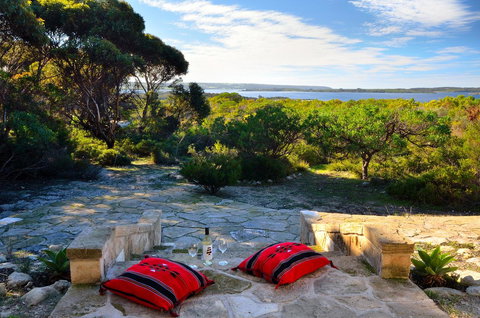 Kestrel Downs - Yamba Accommodation 0