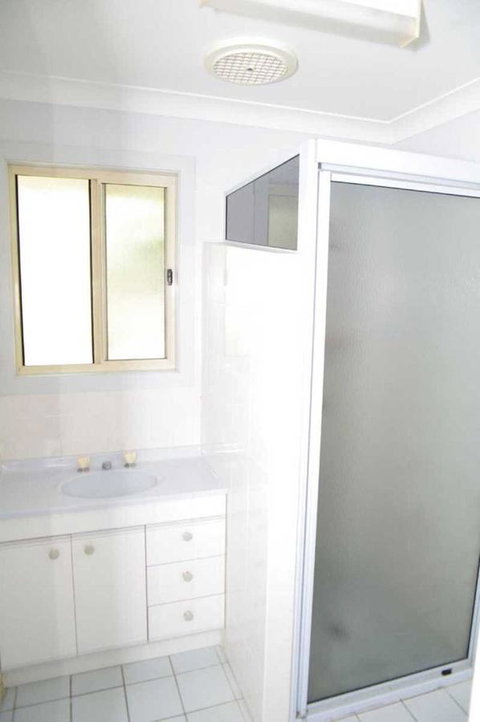 Bellhaven 1, 17 Willow Street - Yamba Accommodation 5