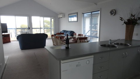 Kangaroo Island Bayview Villas - Yamba Accommodation 13
