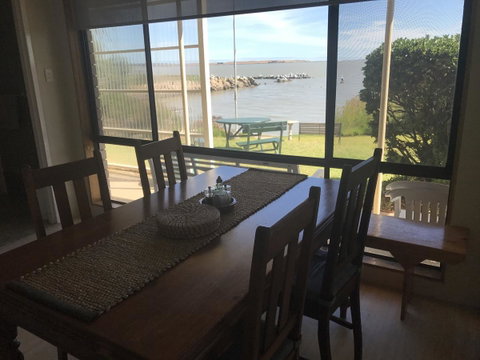 Hydeaway Bay - Own Private Bay + Kayaks - Yamba Accommodation 13