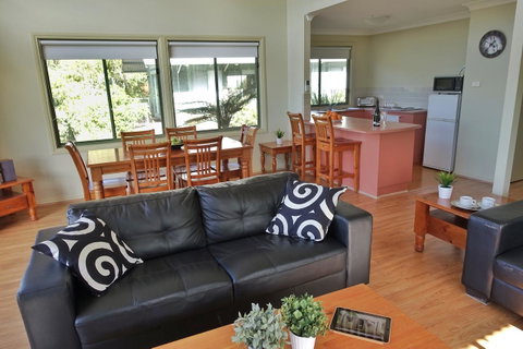 SkyView Villa - Yamba Accommodation 7