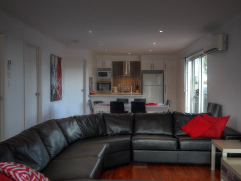 Home On Torrens - Yamba Accommodation 28