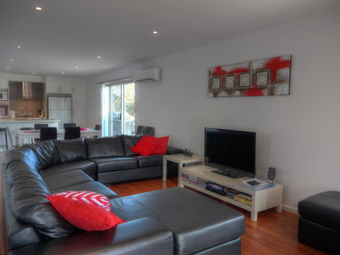 Home On Torrens - Yamba Accommodation 26