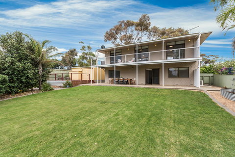 Maslin Beach Getaway - Yamba Accommodation 4