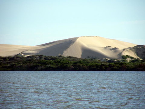 Coorong Waterfront Retreat - Yamba Accommodation 27