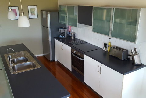 Coorong Waterfront Retreat - Yamba Accommodation 9