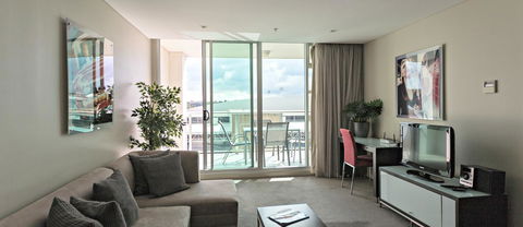 Adelaide DressCircle Apartments - North Terrace - Yamba Accommodation 2