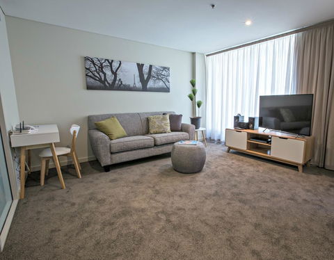 Adelaide DressCircle Apartments - North Terrace - Yamba Accommodation 23