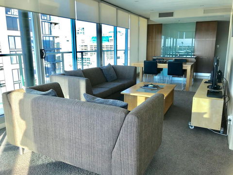 Adelaide DressCircle Apartments - North Terrace - Yamba Accommodation 7