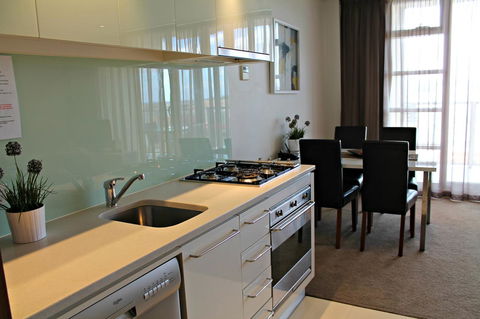 Adelaide DressCircle Apartments - North Terrace - Yamba Accommodation 28