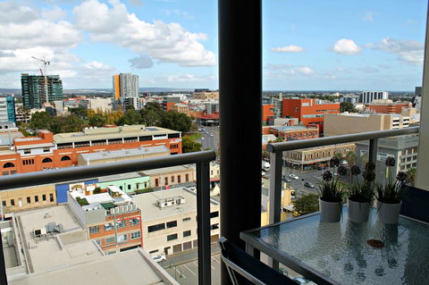 Adelaide DressCircle Apartments - North Terrace - Yamba Accommodation 36