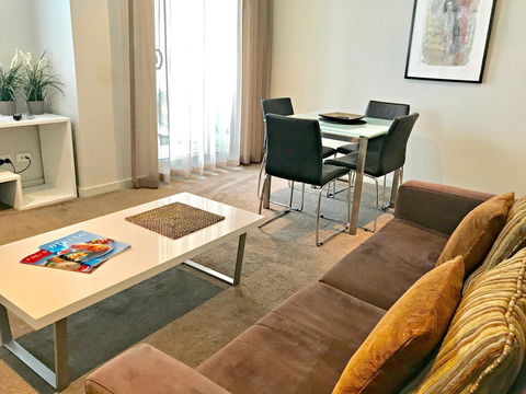 Adelaide DressCircle Apartments - North Terrace - Yamba Accommodation 19