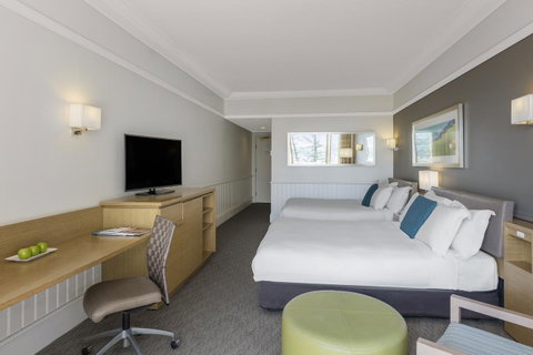 Crowne Plaza Terrigal Pacific, An IHG Hotel - Yamba Accommodation 8