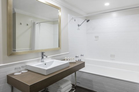 Crowne Plaza Terrigal Pacific, An IHG Hotel - Yamba Accommodation 6