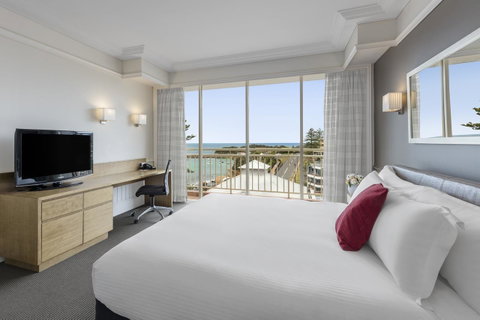 Crowne Plaza Terrigal Pacific, An IHG Hotel - Yamba Accommodation 30