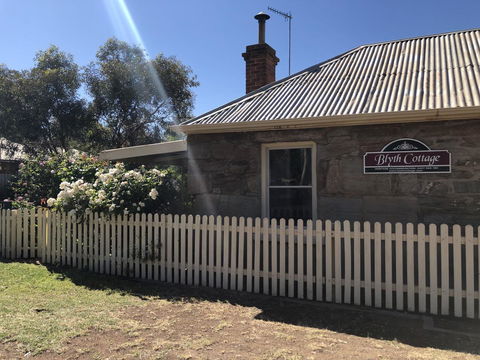 Blyth Cottage Burra - Yamba Accommodation 2