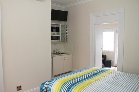 Smugglers Inn Studio Apartments - Yamba Accommodation 15