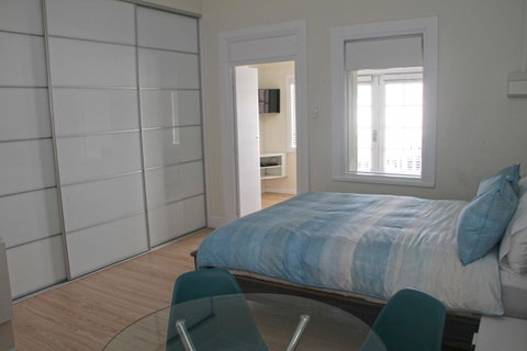 Smugglers Inn Studio Apartments - Yamba Accommodation 6
