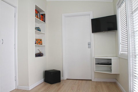 Smugglers Inn Studio Apartments - Yamba Accommodation 7