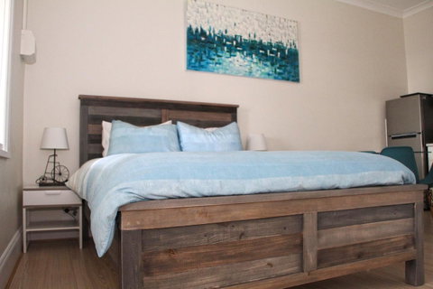 Smugglers Inn Studio Apartments - Yamba Accommodation 0