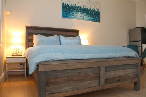 Smugglers Inn Studio Apartments - Yamba Accommodation 5